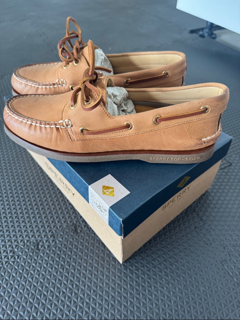 Sperry Men’s Tan Leather 2-Eye Gold Sahara Boat Shoes BRAND NEW! - Picture 5 of 10